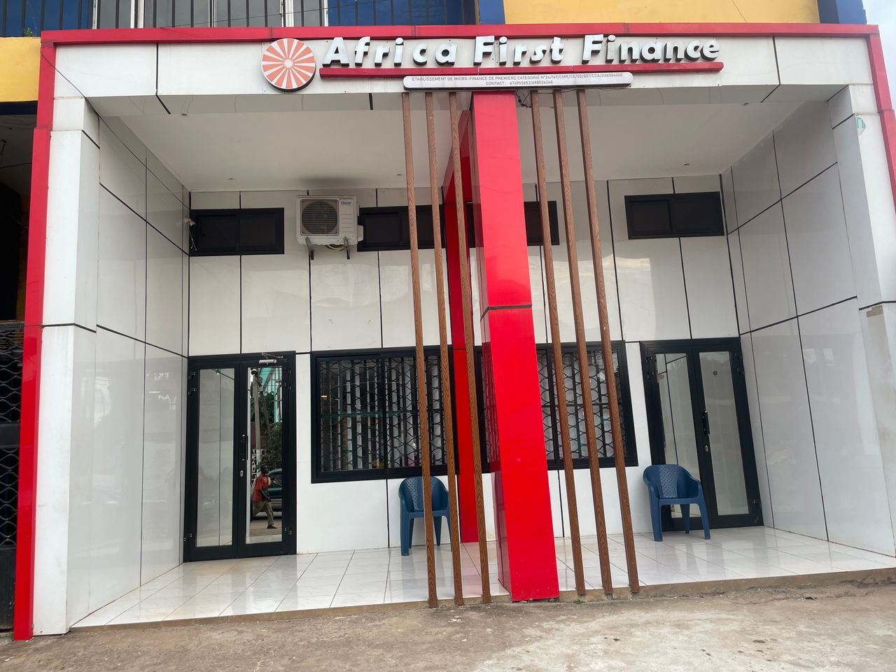 Façade de l'agence Africa First Finance à Mvog-Ada, à Yaoundé.